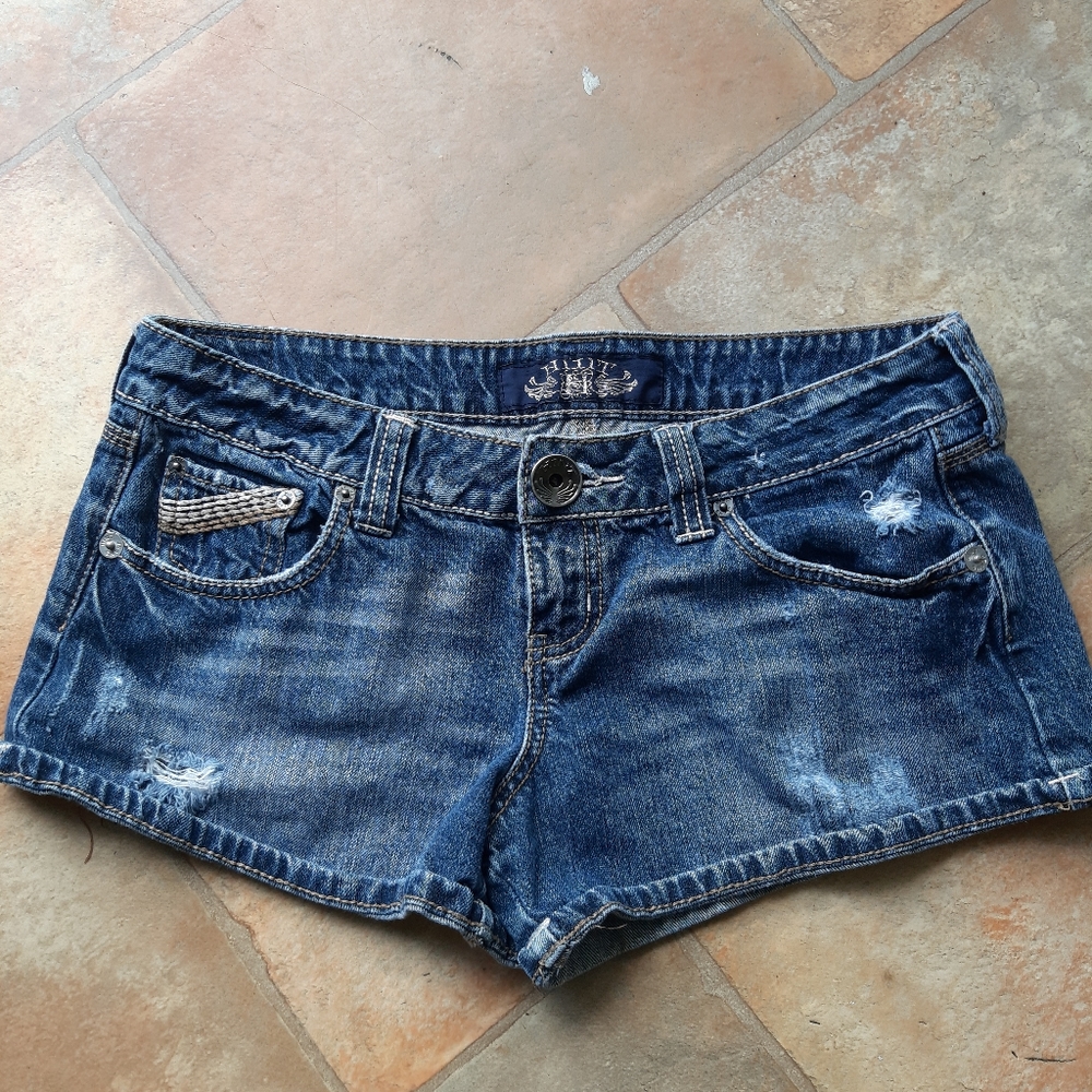 Hint shorts size 9